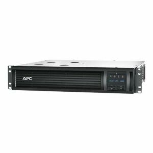 APC Smart-UPS 1000VA Rackmount UPS vedere în unghi pe fundal alb - APC