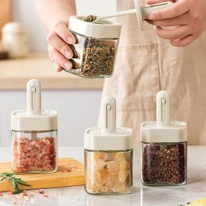 Използване на стъклен буркан за подправки с регулируема лъжица и херметически затворен капак за билки - Съхранение и сортиране