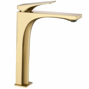 Смесител за мивка Rea Joe Brush Gold High изолиран на бял фон - Смесител