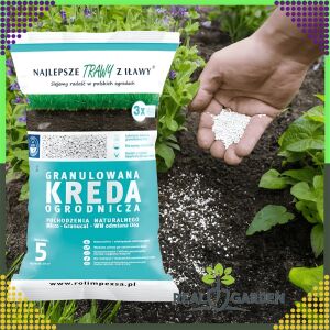 Zbliżenie na granulowane wapno Real Garden aplikowane na glebę - Nawóz