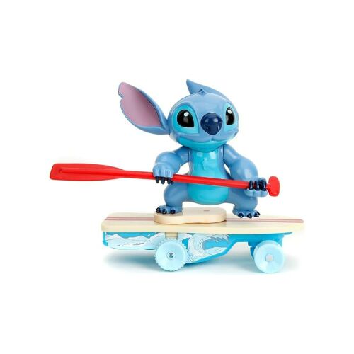 Zbliżenie na figurkę Jada Toys RC Disney Stitch na desce surfingowej