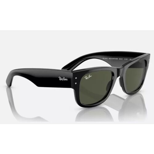 Ray-Ban Mega Wayfarer RB0840S čierne slnečné okuliare pohľad zboku