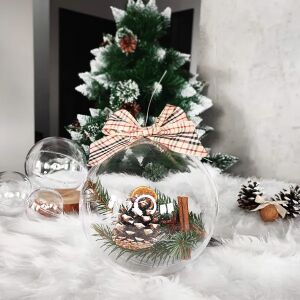 Díszített átlátszó akril karácsonyfagömb fenyőtobozzal és szalaggal. - Karácsonyfadísz