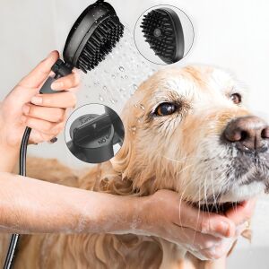 Hordozható kutya- és macskamosó masszázskefével használat közben - Kiegészítők háziállat tartáshoz