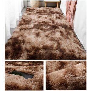 Zbliżenie na brązowy pluszowy dywan, miękka tekstura - Projektowanie wnętrz