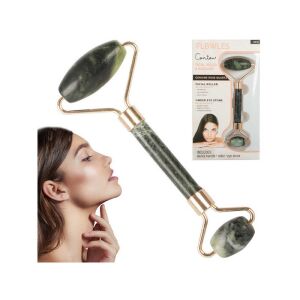 Nefelejcs arcmasszírozó használat közben, anti-aging bőrápolási rutin - Arcmasszírozó