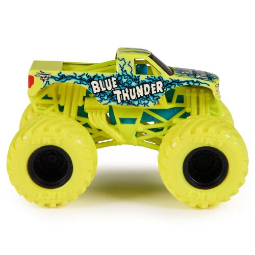 MONSTER JAM FÉM JÁRMŰ BLUE THUNDER 1:64 MÉRETARÁNYBAN