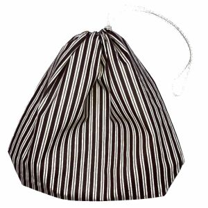 MK Bea Kis cipószsák – barna csíkos mintával