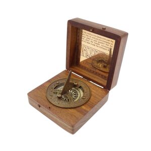 Gilbert iránytű napórával fa tokban - CGSD