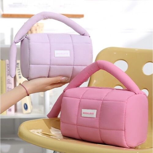 Női steppelt kozmetikai táska fogantyúval 18,5 x 12,5 x 13 cm - KS140FIO modell