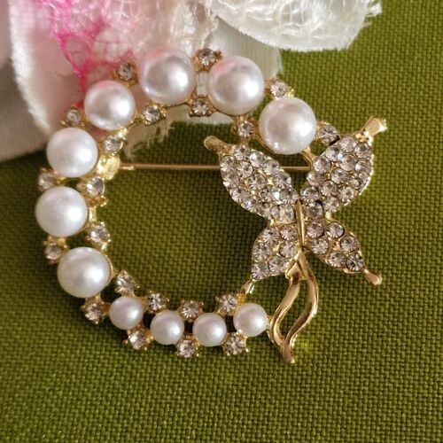 Kitűző, bross BRO259 - Gyöngy koszorús arany színű pillangó kb. 45mm 143589754