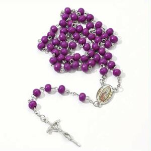 Illatos ciklámen rózsafüzér, fa gyöngyökkel és ezüst színű kereszttel - Női kiegészítő