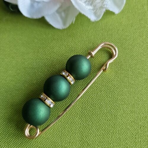 Kitűző, bross BRO386C - Gyöngyös melltű 15x58mm - zöld 143633288