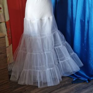 ESKÜVŐ ASZ84 – Hófehér rugalmas felső részű 2+1 rétegűhosszú fodros alsószoknya 143685787 - Lovaskate