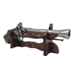 Nagy olasz pisztoly – 17. századi másolat – 163S 

**Nagy olasz pisztoly állványon – 17. századi másolat**