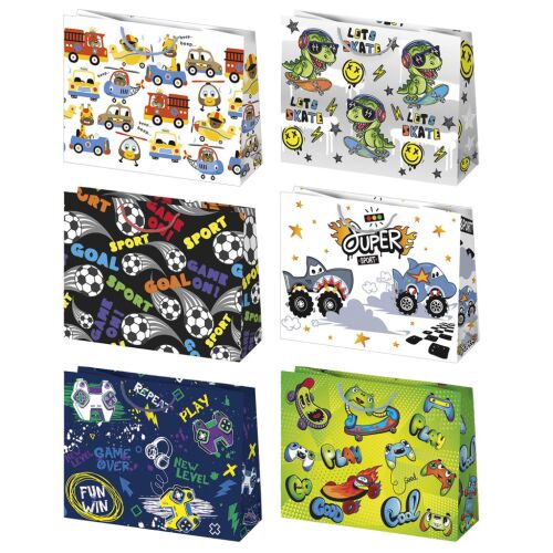 Fiús Playtime papír ajándéktasak autós, dinoszauruszos, focilabdás és videojátékos mintákkal.