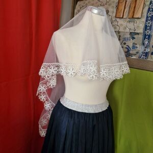 FTY121 - Csipkés szélű, Fésű nélküli, EKRÜ menyasszonyi fátyol, spanyol fátyol 144363351 - Lovaskate