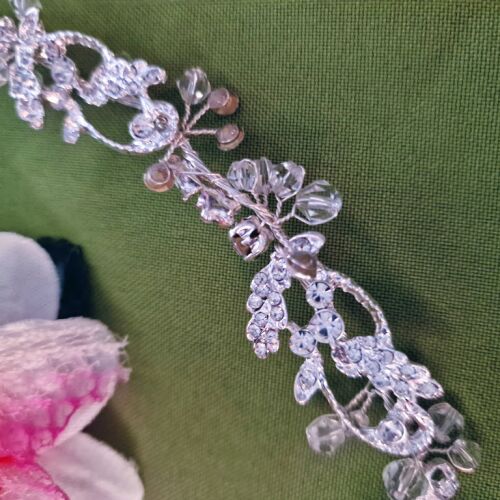 ESKÜVŐ HAD143 – Menyasszonyi gyöngyös strasszos hajdísz 2,5x33cm 144402614