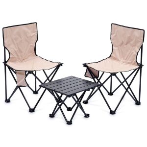 Kempingszékek 3 részes asztallal.