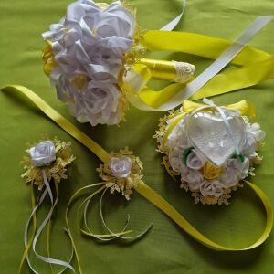 ESKÜVŐ MCS41 - Menyasszonyi csokor, gyűrűpárna, vőlegényi kitűző, csuklódísz 144989700 - Lovaskate