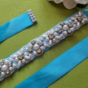 ESKÜVŐ MÖV43 - Strasszköves, gyöngyös menyasszonyi öv 42x2 cm türkizkék szatén szalagon 145037287 - Női öv