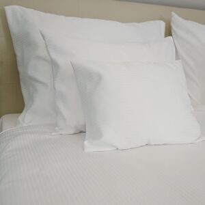 Elegáns csíkos poliészter szatén ágyneműhuzat - 100% PE - áthajtós - 3 db-os szett - 130 gr/m2 - csomagos 1 db 145040351 - Ágynemű - ifjúsági és felnőtt