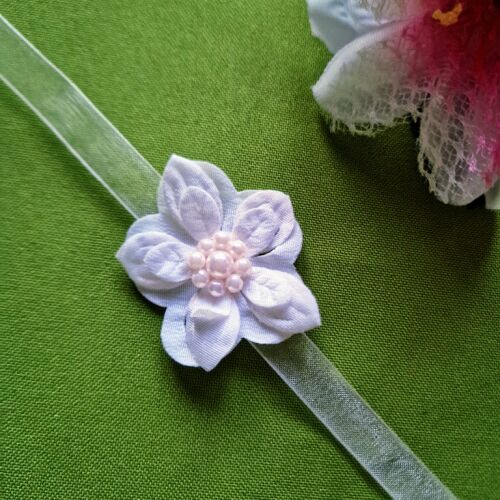 ESKÜVŐ CSD36 - Halvány rózsaszín 3D-s gyöngyös virágos csuklódísz