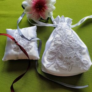 ESKÜVŐ GYP06 - Hófehér szatén gyűrűpárna és menyasszonyi szütyő 145087760 - Lovaskate