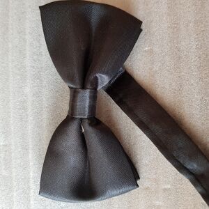 ESKÜVŐ NYK01 - Fekete színű szatén csokornyakkendő 60x115mm