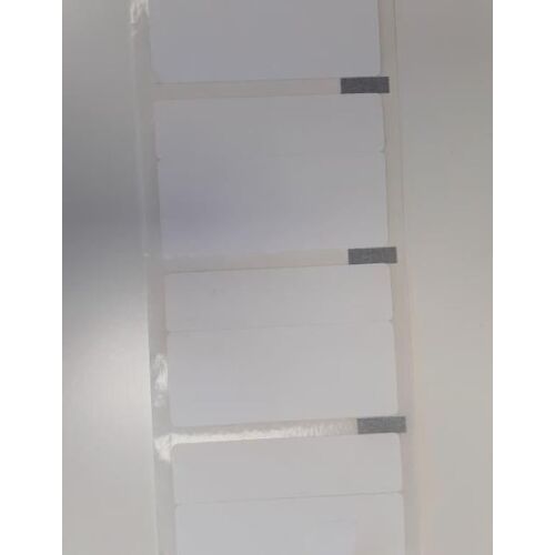 Capture címke 70x30x17 - 25 mm mag. Átmérő 100mm, fehér. Bevonatlan. DT. Tartós. 670 címke tekercsenként. 4 tekercs dobozban. Fekete jel 145254662