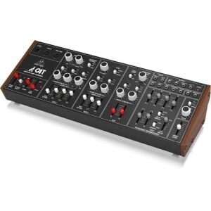 Behringer CAT analóg szintetizátor