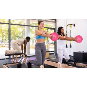 Mini gimnasztikai labda rehabilitációs pilates 25cm kézi szivattyúval, rózsaszín színű, REBEL ACTIVE