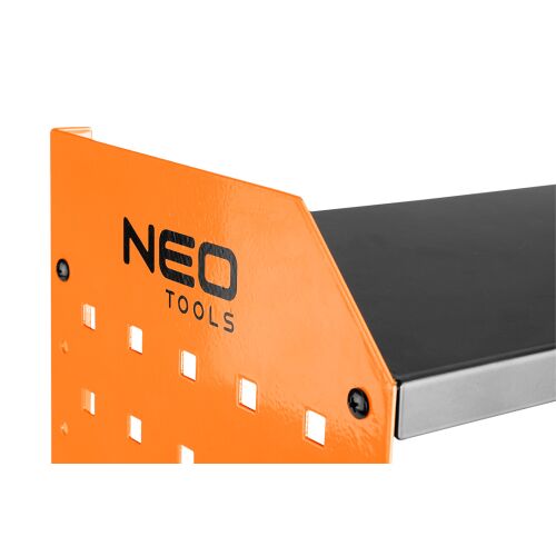 Közelkép a NEO Tools akkus szerszámok tárolópolcáról, narancssárga és fekete - Szerszám és alkatrész rendszerező