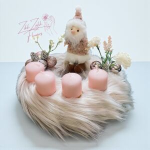 Rózsaszín Plüss Adventi Koszorú – Télapóval