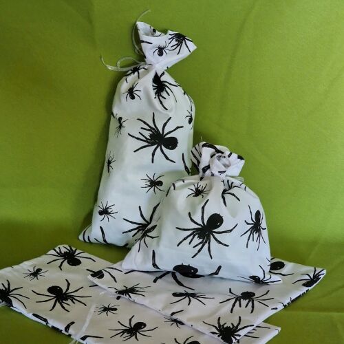 DCS66 - Pók mintás textil ajándéktasak, zsák kb. 19x20cm 146082078