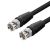 Közelkép a MicroConnect 12G-SDI BNC kábel csatlakozóiról