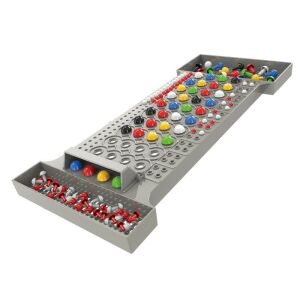 Codebreaker logikai játék, a tábla ferde nézete színes bábukkal - Lean Toys