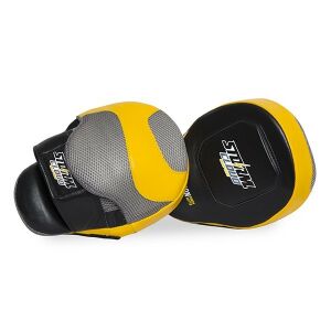 Viharfelhő tájfun ökölvívó pajzsok