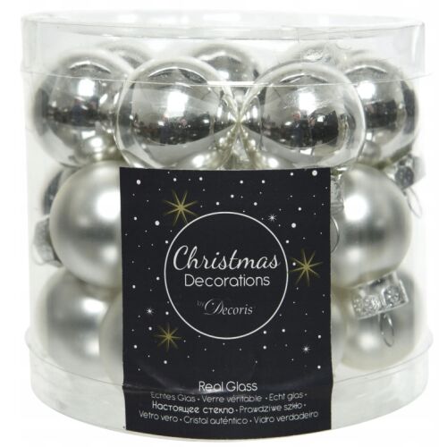 Ezüst karácsonyi gömbdíszek, 24 db-os készlet, 2,5 cm