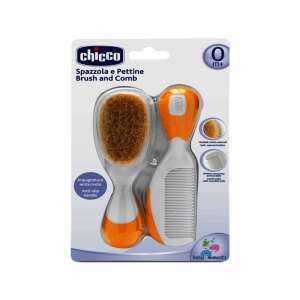 Chicco Baby Brush and Comb Set, 0+ Months, Natural Bristles, Anti-Slip Handle - Bathing Essential