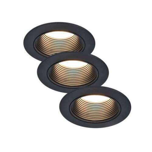 Szögletes nézet a LUTEC CONNECT fekete süllyesztett spotlámpákról, dimmelhető RGB CCT világítás