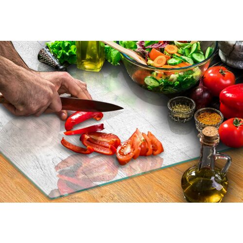 TMK ArtDeko üveg vágódeszka használat közben, zöldségek vágása - Vágódeszka