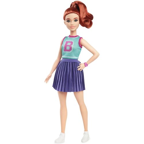 Barbie Fashionistas baba vörös hajjal, lila szoknyát és fehér tornacipőt visel - Babázás