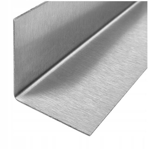 Közelkép rozsdamentes acél szögvasról 110x140x1,5 mm - Sarokvas és szegletvas