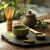 Matcha tea szett habverővel, tállal és kanállal, japán tea ceremónia.