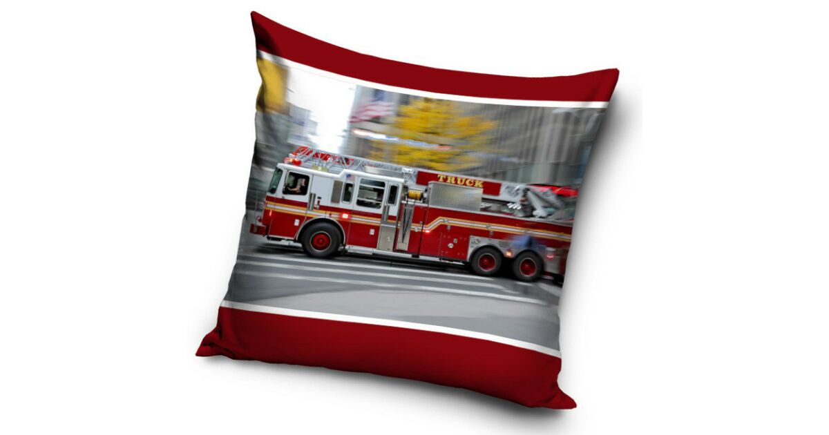 Fata de perna decorativa Carbotex, cu masina de pompieri, poliester, multicolor, 40x40 cm 50306386