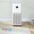 Xiaomi Smart Air Purifier 4 Pro, purificator de aer alb, în uz, decor acasă