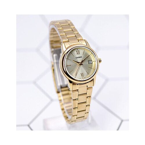 Casio LTP-V002G-1B női arany karóra, szögletes nézet - Női óra