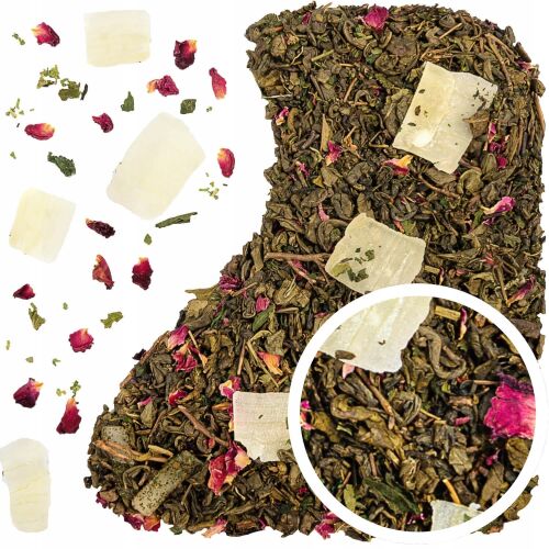 Közelkép az ALOE VERA zöld tea összetevőiről: szálas tea, aloe vera darabok, rózsaszirmok - Zöld tea és fehér tea