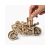 Ugears Scrambler UGR-10 fa 3D puzzle motorkerékpár oldalkocsival összeszerelés közben